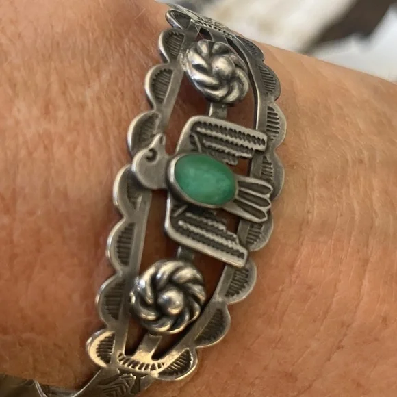 Vintage Navajo Thunderbird Totem Silver/Turquoise artist Signed Cuff Bracelet